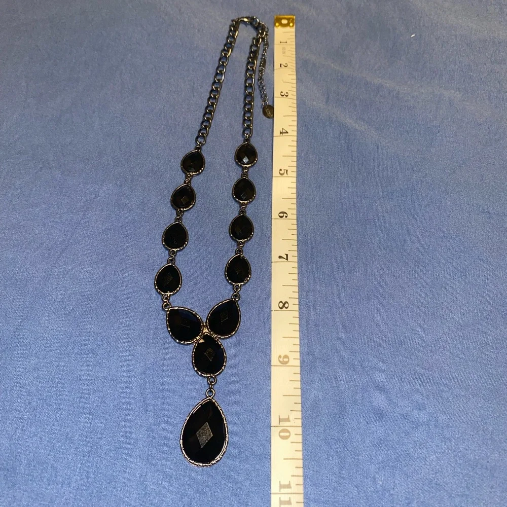 Black Teardrop Necklace. - Picture 2 of 2